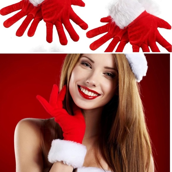 Accessories - Bundle of 3 Christmas Gloves w Fur Trim